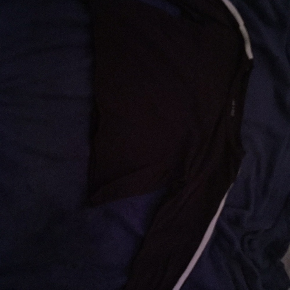 Cropped long sleeve shirt with sweat pants - Picture 2 of 3